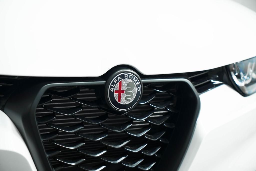 new 2025 Alfa Romeo Tonale car, priced at $38,530