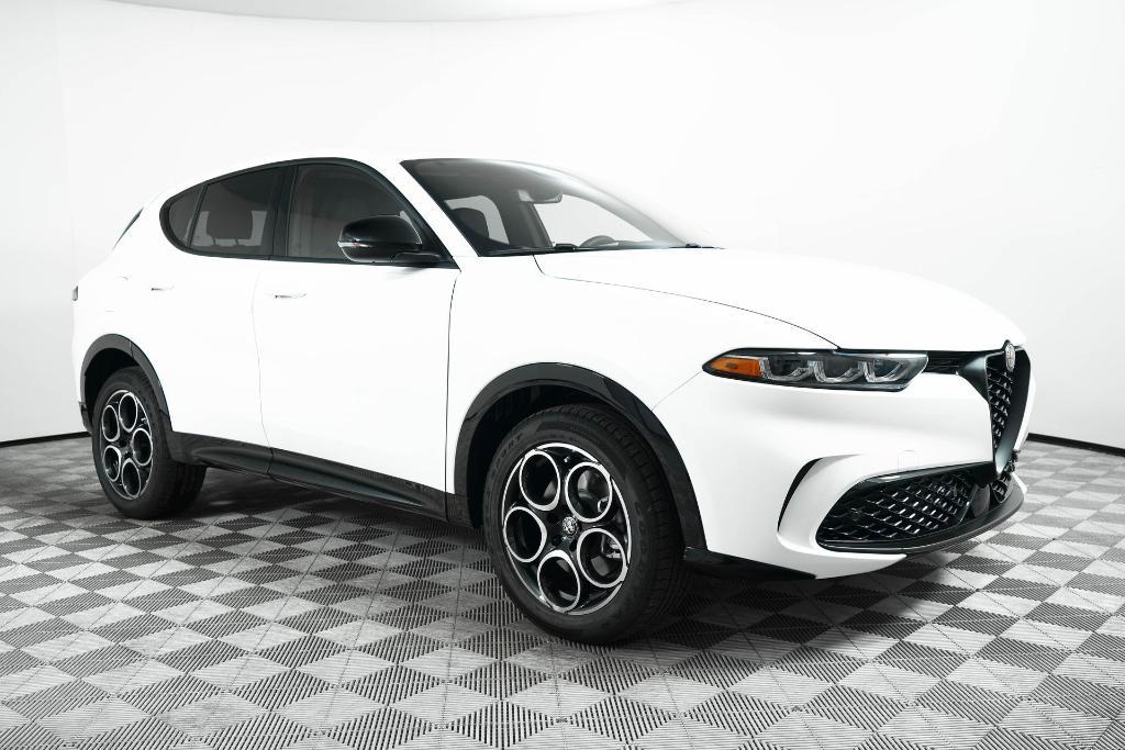 new 2025 Alfa Romeo Tonale car, priced at $38,530