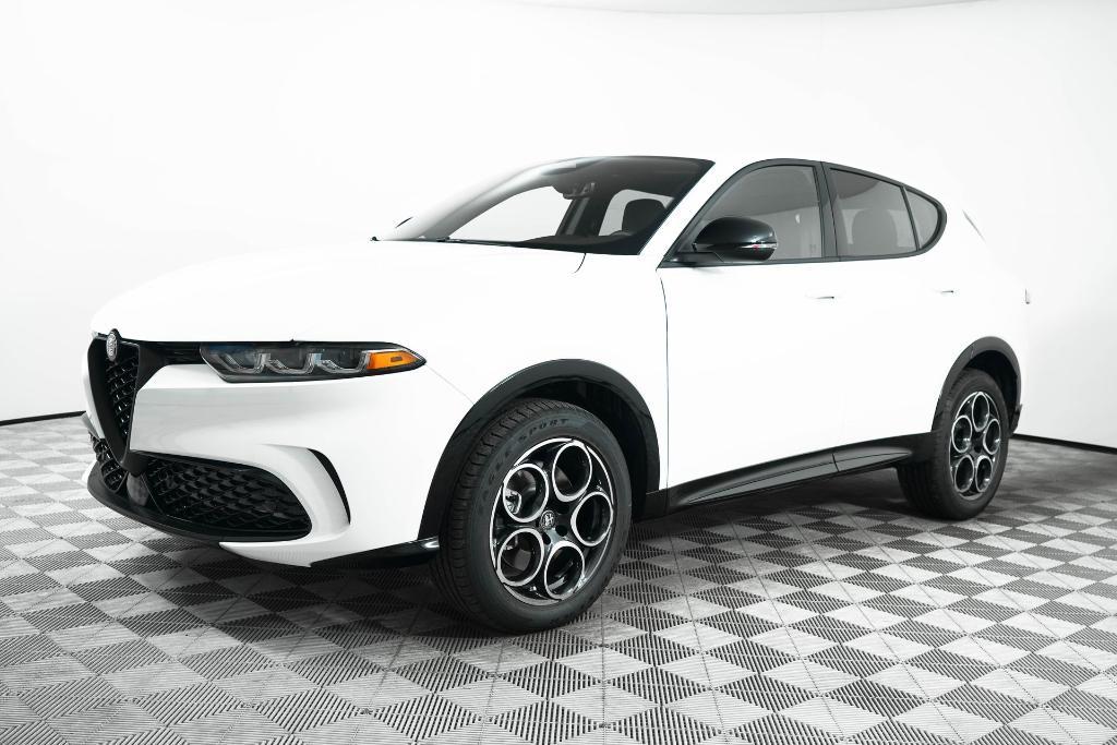 new 2025 Alfa Romeo Tonale car, priced at $38,530