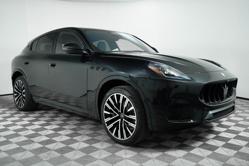 new 2025 Maserati Grecale car, priced at $89,915