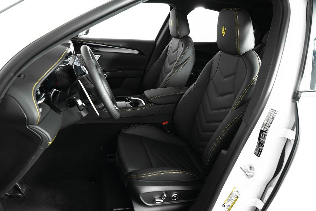 new 2025 Maserati Grecale car, priced at $100,945