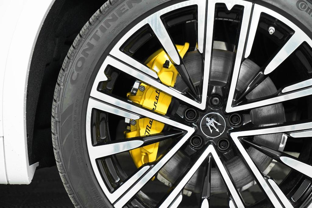 new 2025 Maserati Grecale car, priced at $100,945