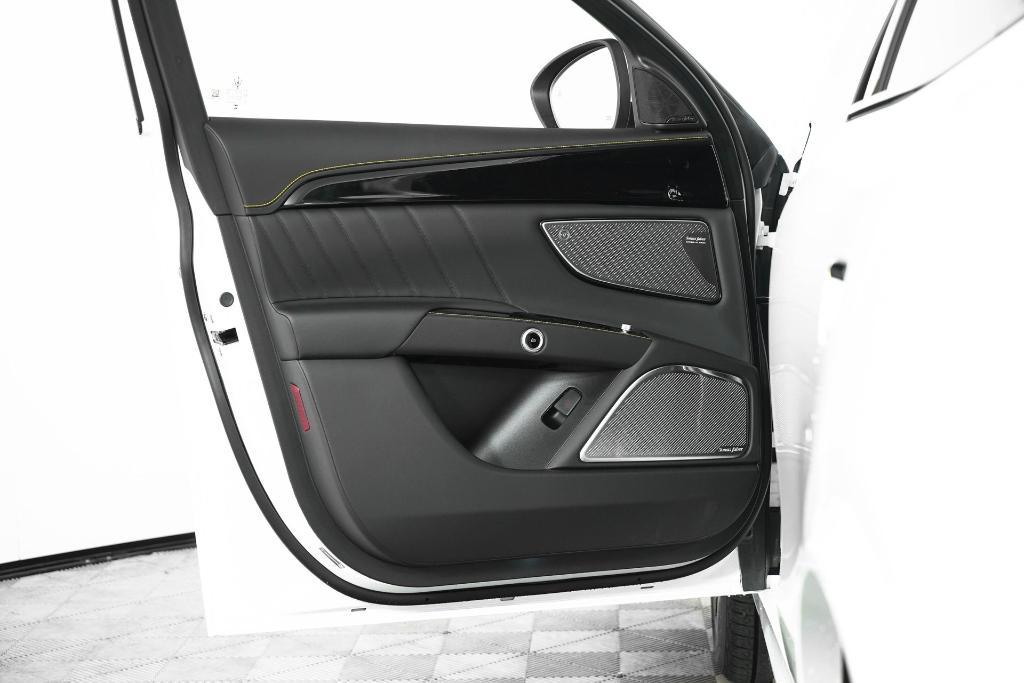 new 2025 Maserati Grecale car, priced at $100,945