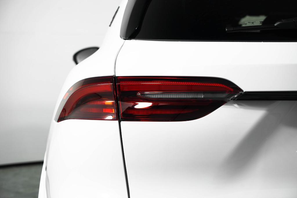 new 2025 Maserati Grecale car, priced at $100,945