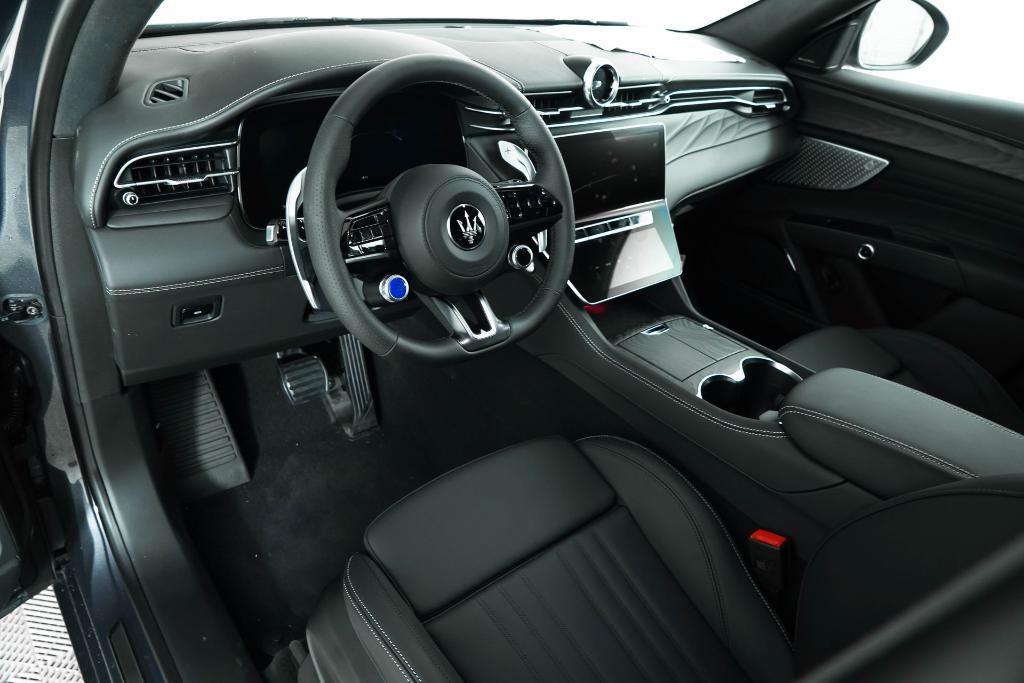 new 2025 Maserati Grecale car, priced at $84,845
