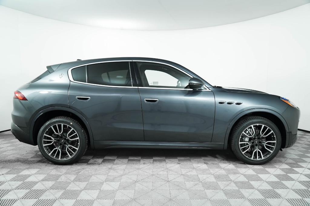 new 2025 Maserati Grecale car, priced at $84,845