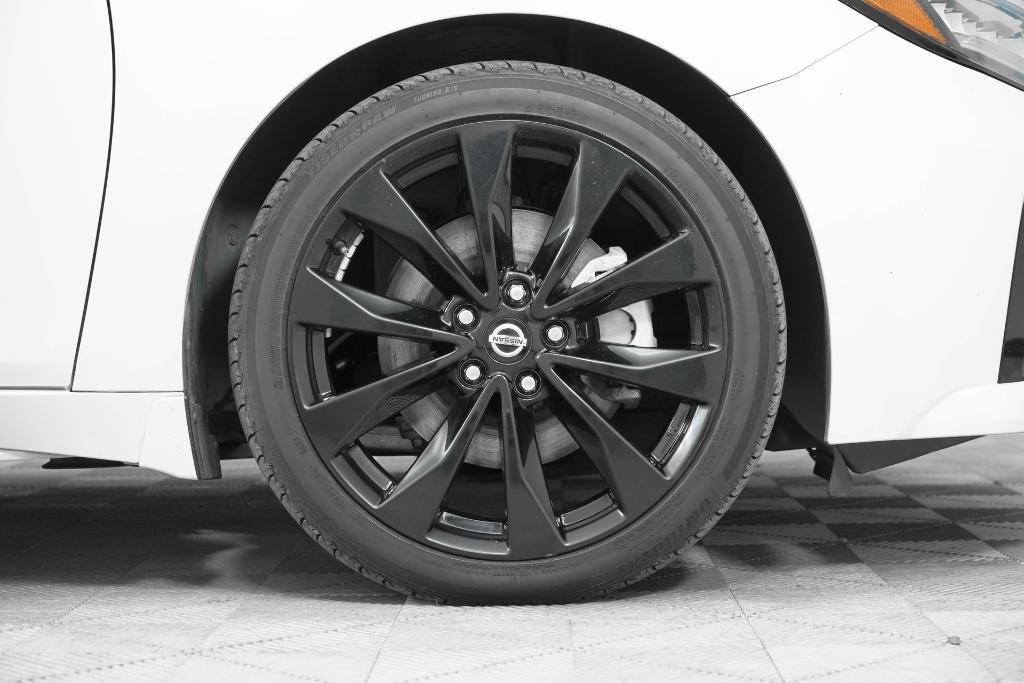 used 2021 Nissan Maxima car, priced at $25,555