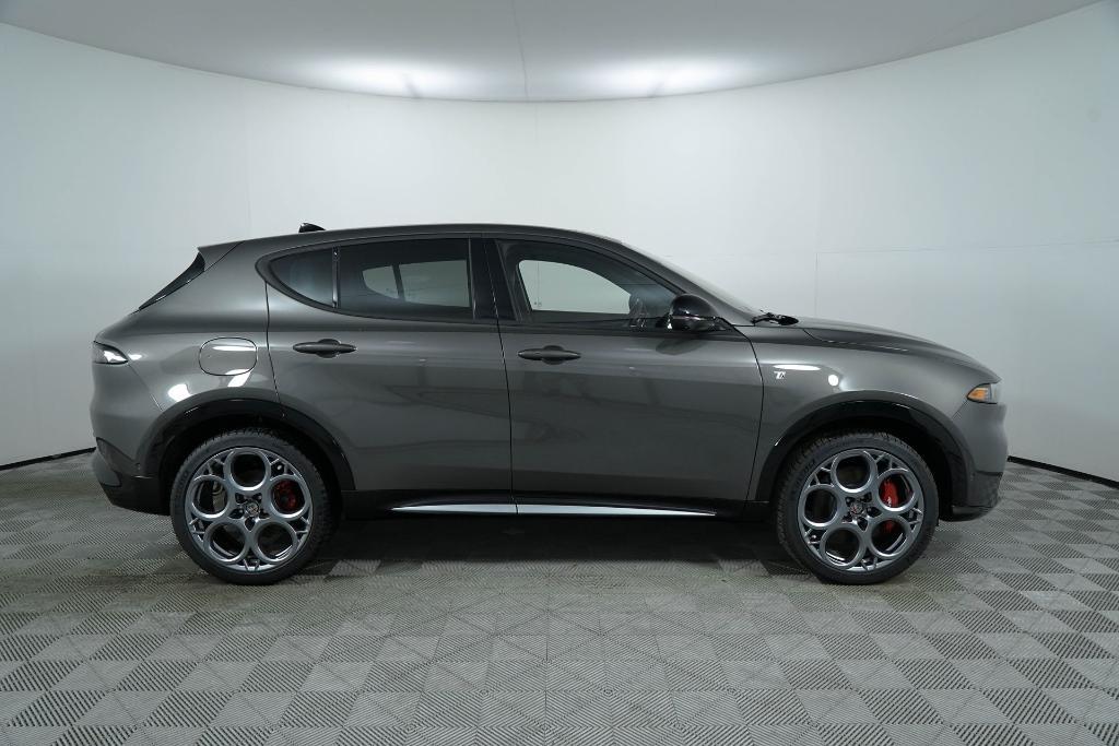 new 2024 Alfa Romeo Tonale car, priced at $43,950