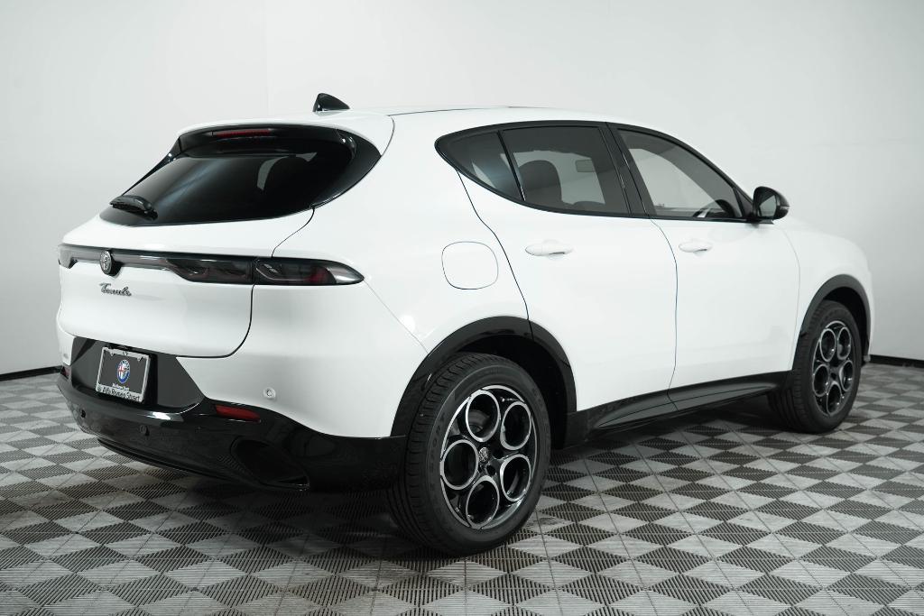 new 2025 Alfa Romeo Tonale car, priced at $51,430