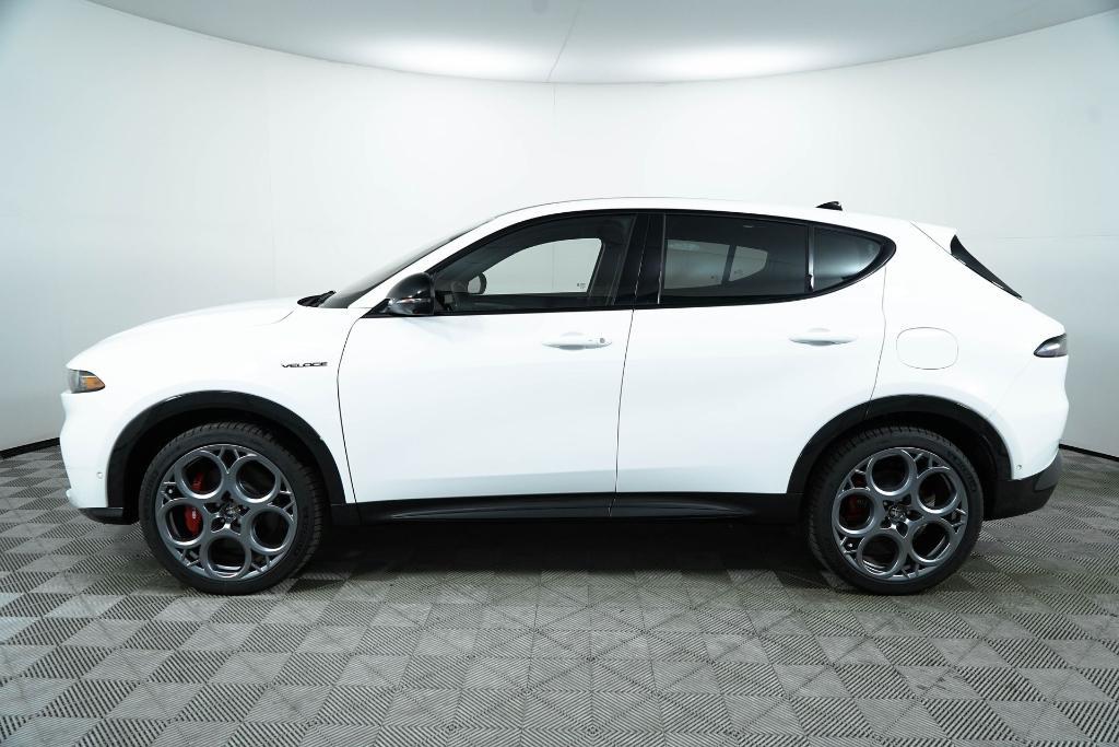 new 2024 Alfa Romeo Tonale car, priced at $45,290