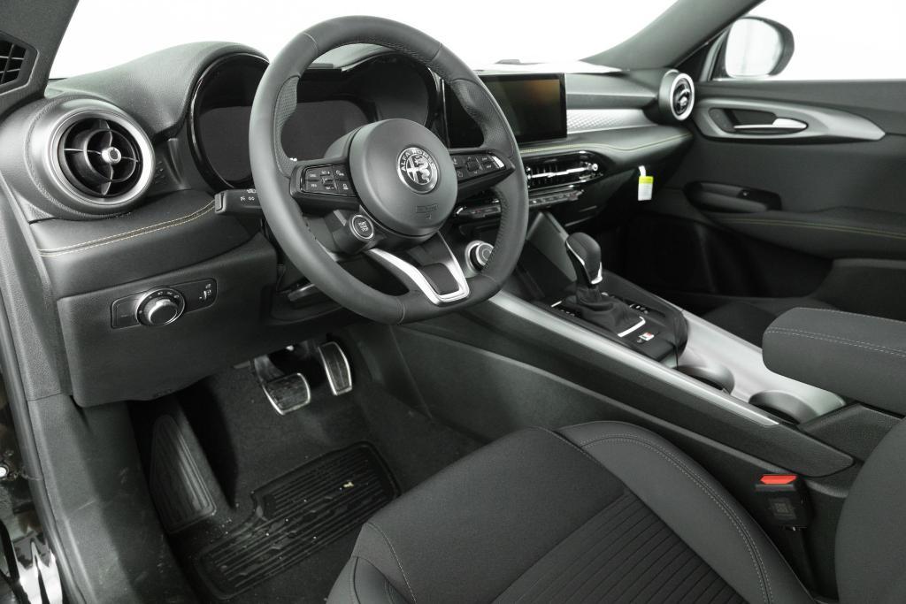 new 2025 Alfa Romeo Tonale car, priced at $48,725