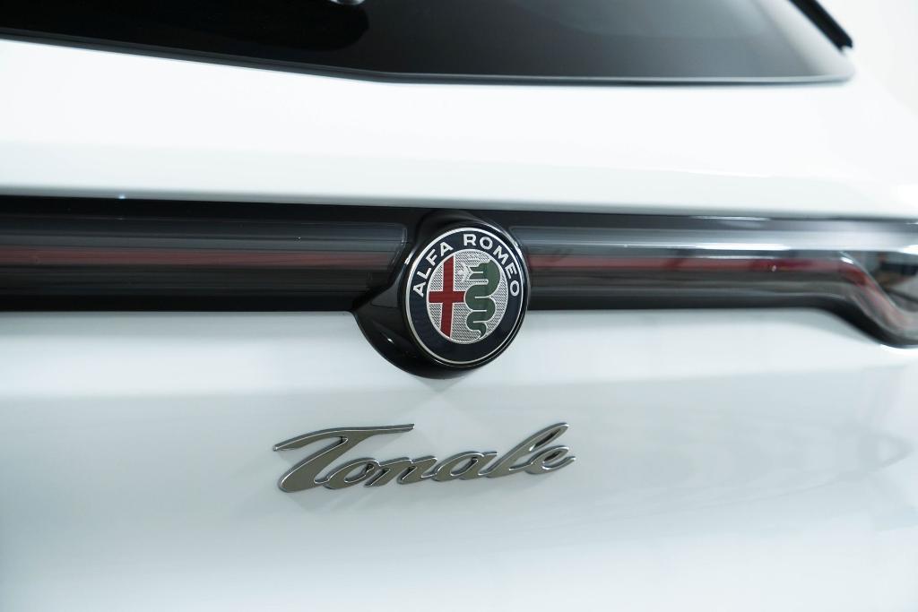 new 2024 Alfa Romeo Tonale car, priced at $39,988