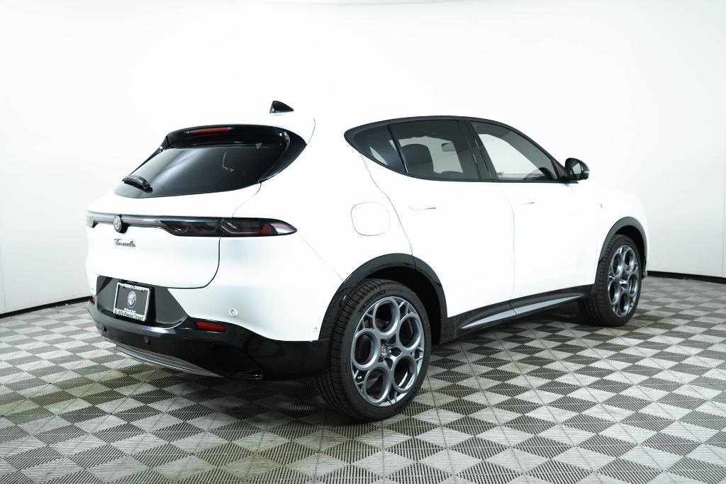 new 2024 Alfa Romeo Tonale car, priced at $39,988