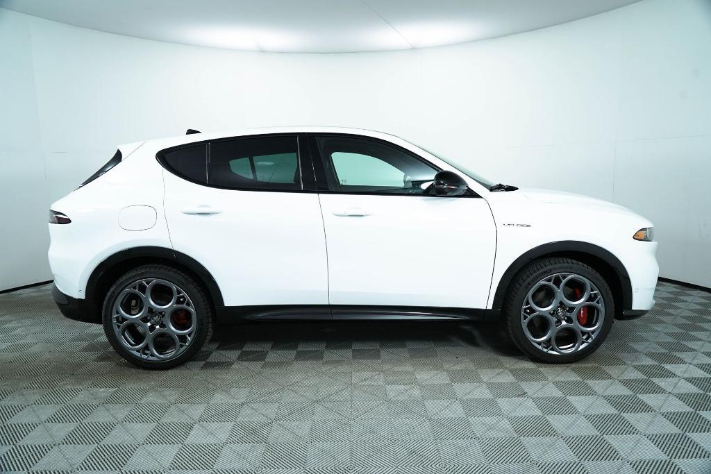 new 2024 Alfa Romeo Tonale car, priced at $44,290