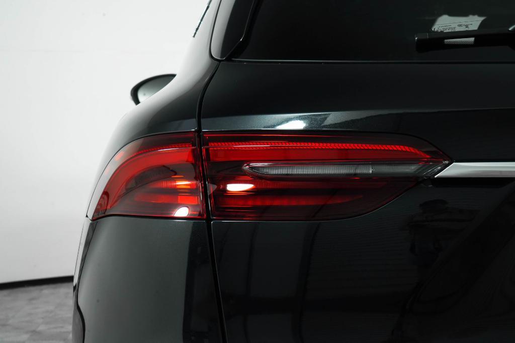 new 2025 Maserati Grecale car, priced at $85,995