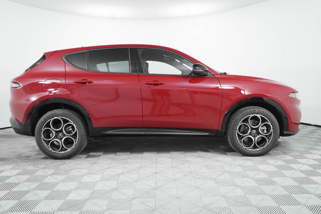 new 2025 Alfa Romeo Tonale car, priced at $39,225