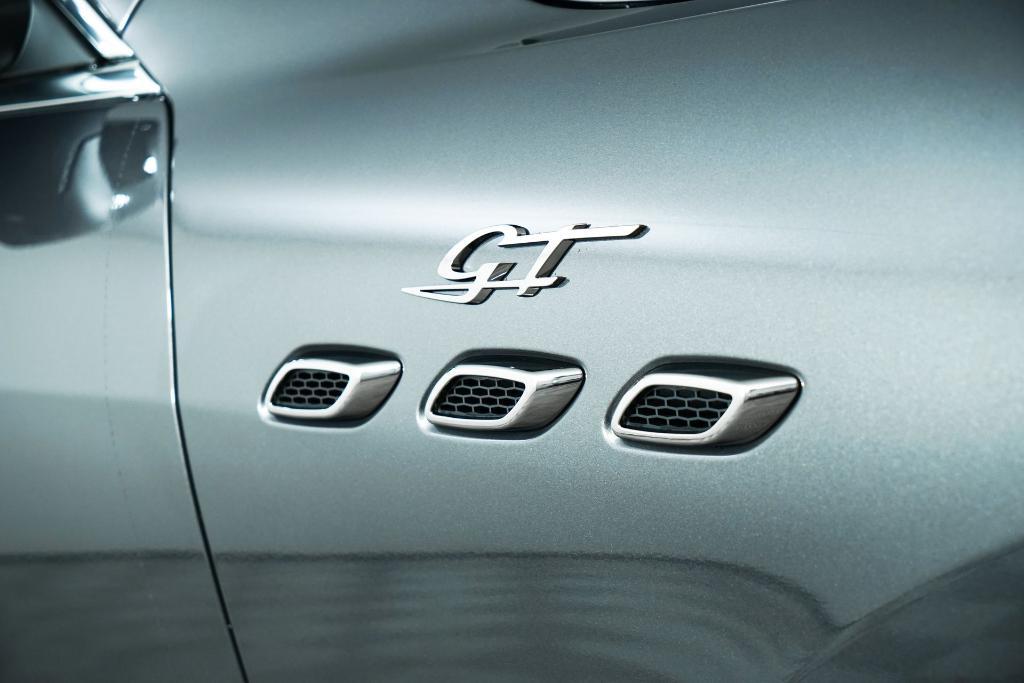 new 2024 Maserati Levante car, priced at $67,990