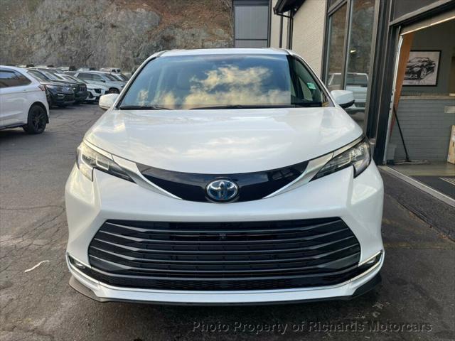 used 2022 Toyota Sienna car, priced at $53,500