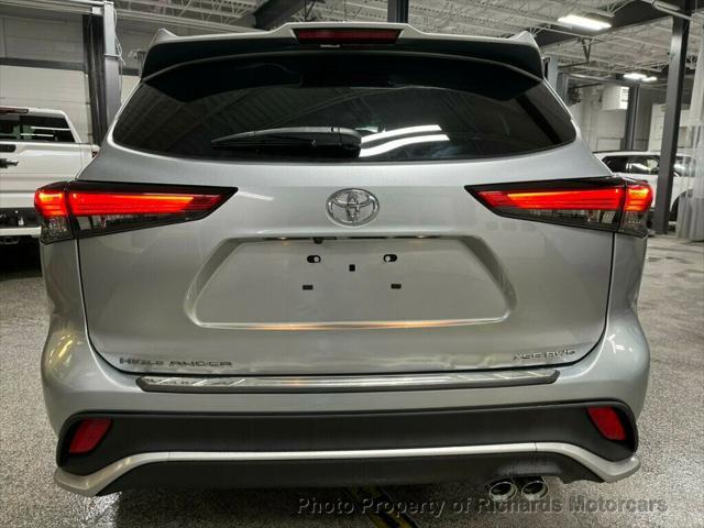 used 2022 Toyota Highlander car, priced at $38,000