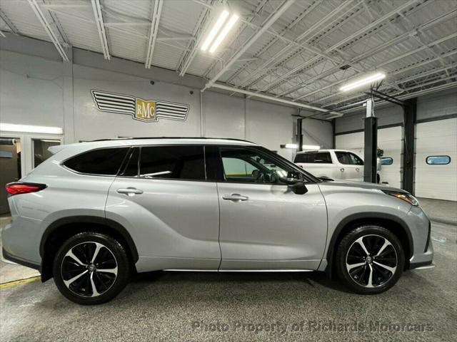 used 2022 Toyota Highlander car, priced at $38,000