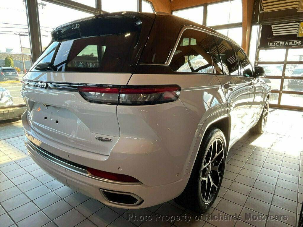 used 2022 Jeep Grand Cherokee car, priced at $41,000