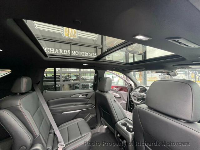 used 2025 Chevrolet Traverse car, priced at $53,000