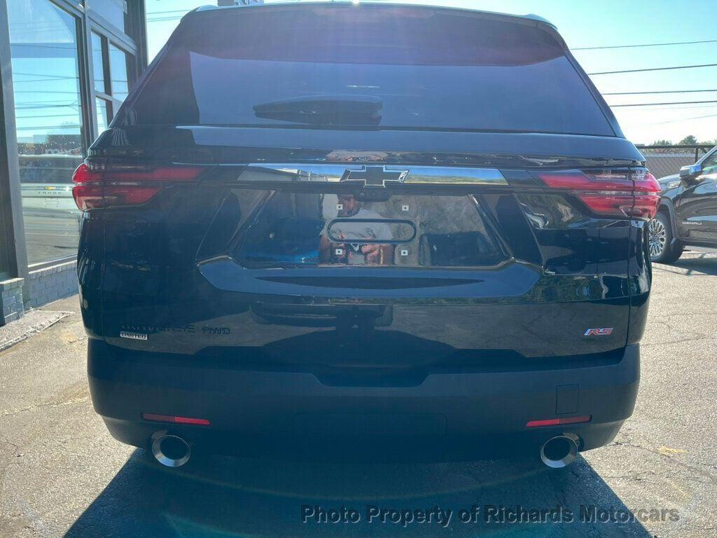 used 2024 Chevrolet Traverse car, priced at $40,500