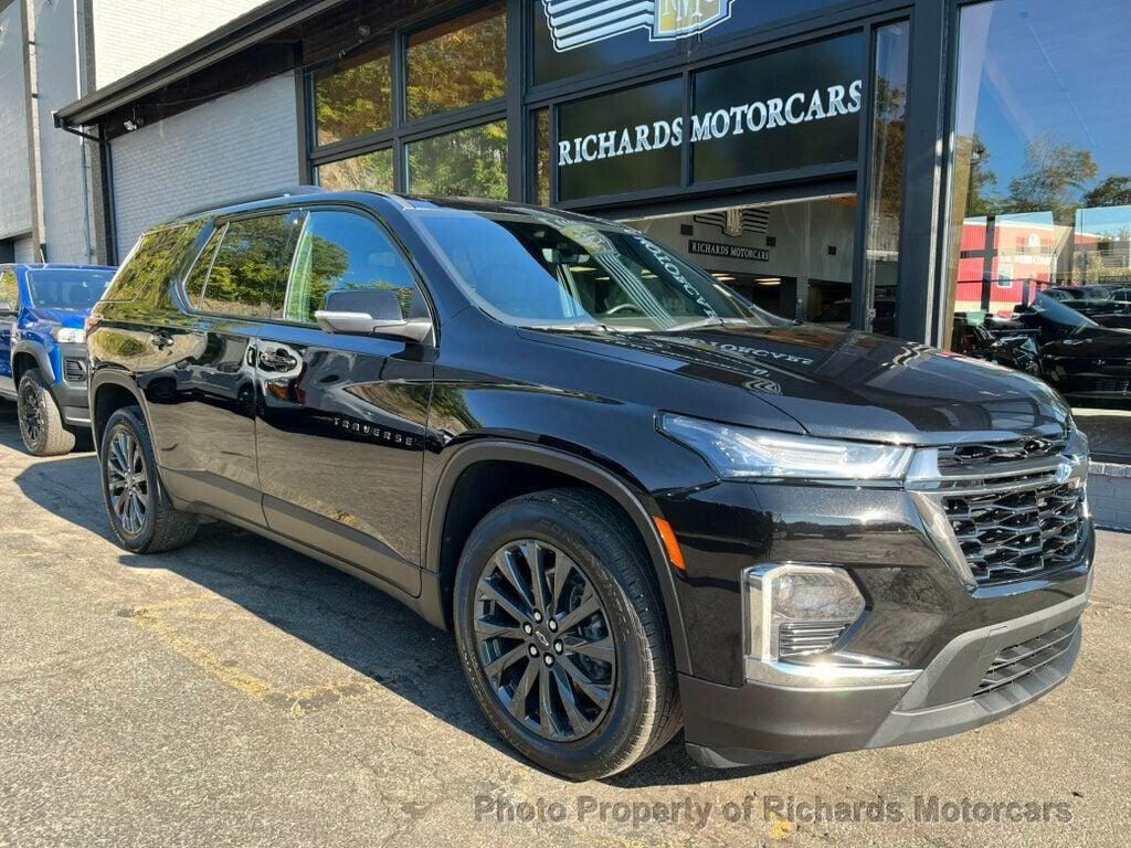 used 2024 Chevrolet Traverse car, priced at $42,980