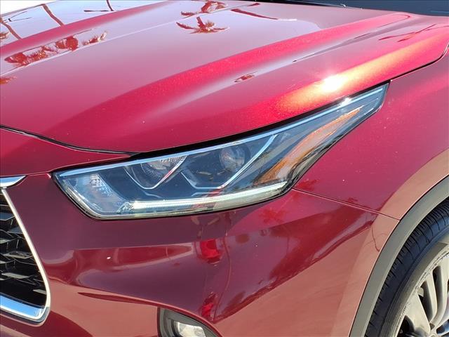 used 2022 Toyota Highlander car, priced at $35,956