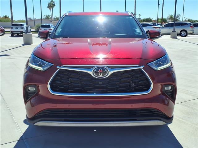 used 2022 Toyota Highlander car, priced at $35,956