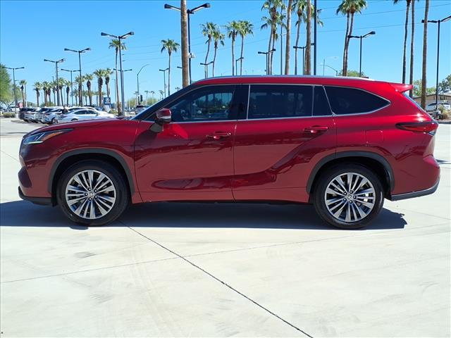 used 2022 Toyota Highlander car, priced at $35,956