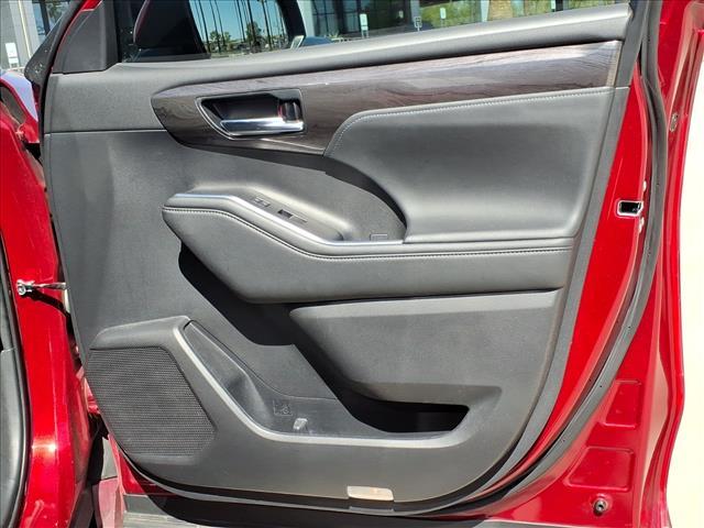 used 2022 Toyota Highlander car, priced at $35,956