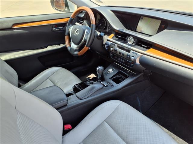 used 2014 Lexus ES 300h car, priced at $18,790