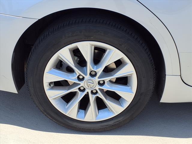 used 2014 Lexus ES 300h car, priced at $18,790