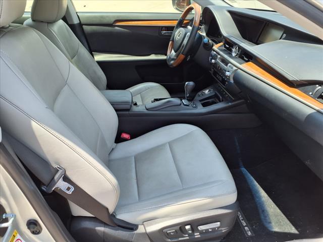 used 2014 Lexus ES 300h car, priced at $18,790