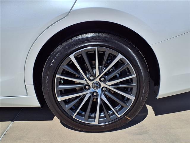 new 2025 Lexus ES 300h car, priced at $50,799