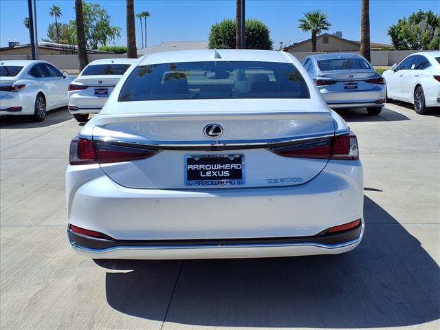 new 2025 Lexus ES 300h car, priced at $50,799