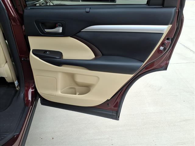 used 2018 Toyota Highlander car, priced at $27,840