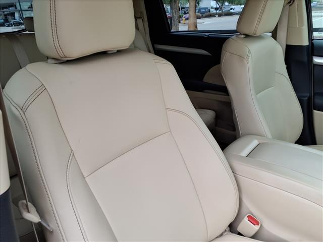 used 2018 Toyota Highlander car, priced at $27,840