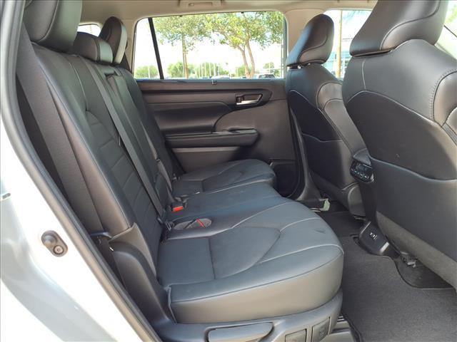 used 2021 Toyota Highlander car, priced at $34,615