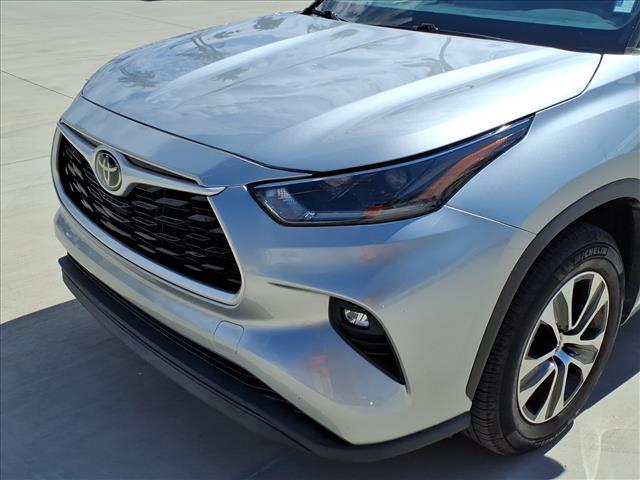used 2021 Toyota Highlander car, priced at $34,615