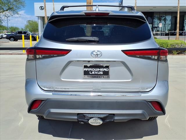 used 2021 Toyota Highlander car, priced at $34,615