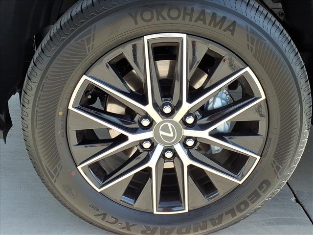 used 2025 Lexus GX 550 car, priced at $94,499