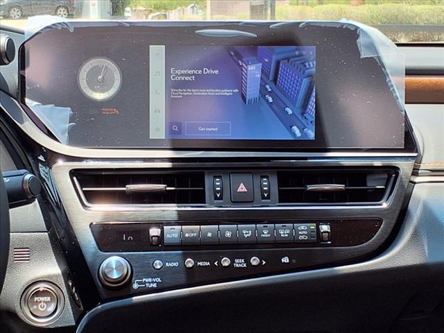 new 2025 Lexus ES 300h car, priced at $50,164