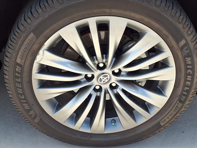 used 2020 Toyota Highlander Hybrid car, priced at $39,535
