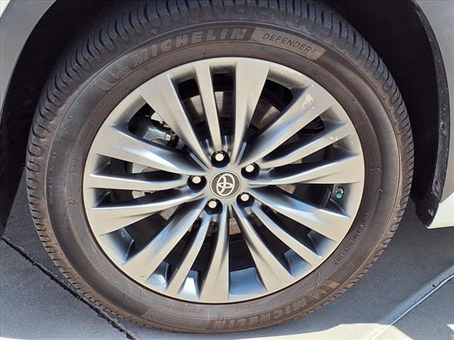 used 2020 Toyota Highlander Hybrid car, priced at $39,535