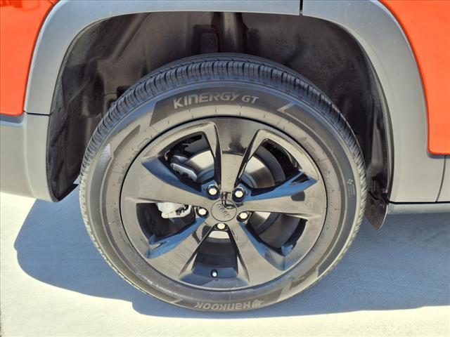 used 2021 Jeep Cherokee car, priced at $17,544