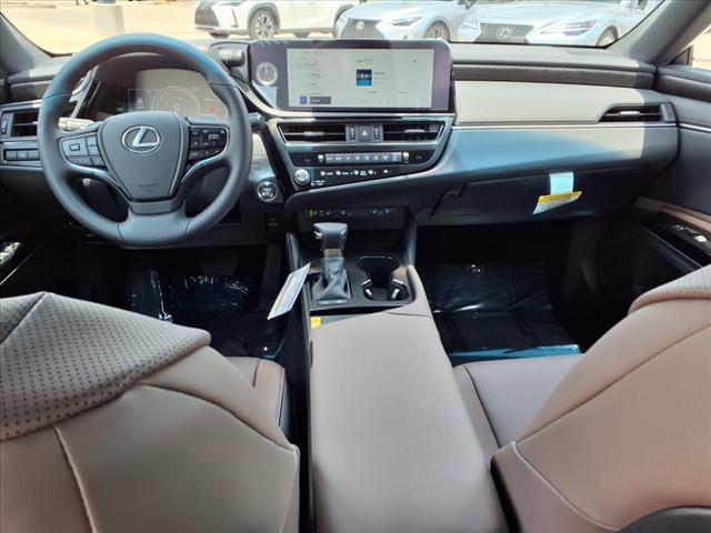 new 2025 Lexus ES 300h car, priced at $51,624