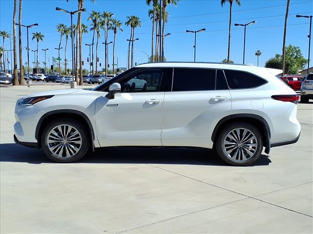 used 2021 Toyota Highlander Hybrid car, priced at $35,826