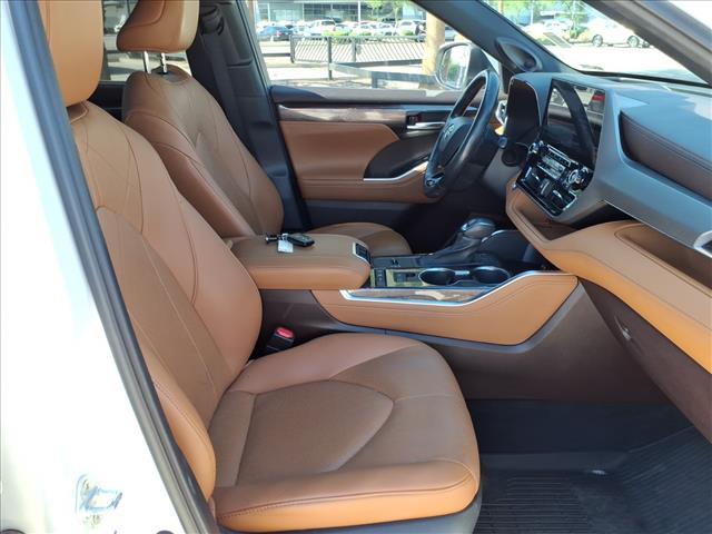 used 2021 Toyota Highlander Hybrid car, priced at $35,826